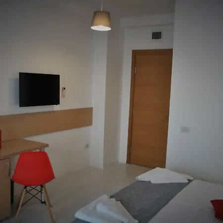 Eforooms - Si Moderne Aproape De Plaja בית הארחה 4*