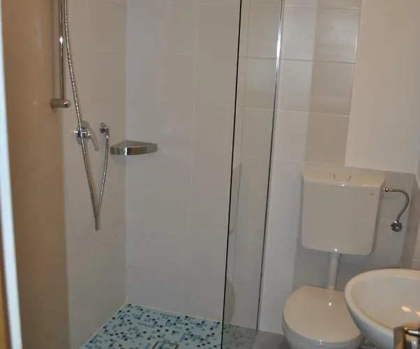 Vendégház Eforooms - Si Moderne Aproape De Plaja 4*