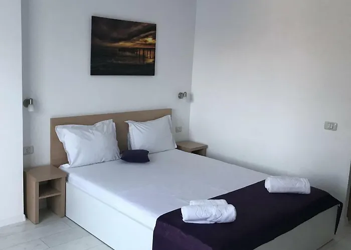 Eforooms - Si Moderne Aproape De Plaja Vendégház 4*