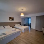 Eforooms - Si Moderne Aproape De Plaja Gasthof 4*